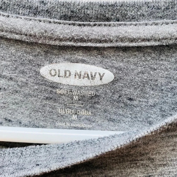 Old Navy - Soft Washed Grey Toucan T-shirt - Picture 6 of 7